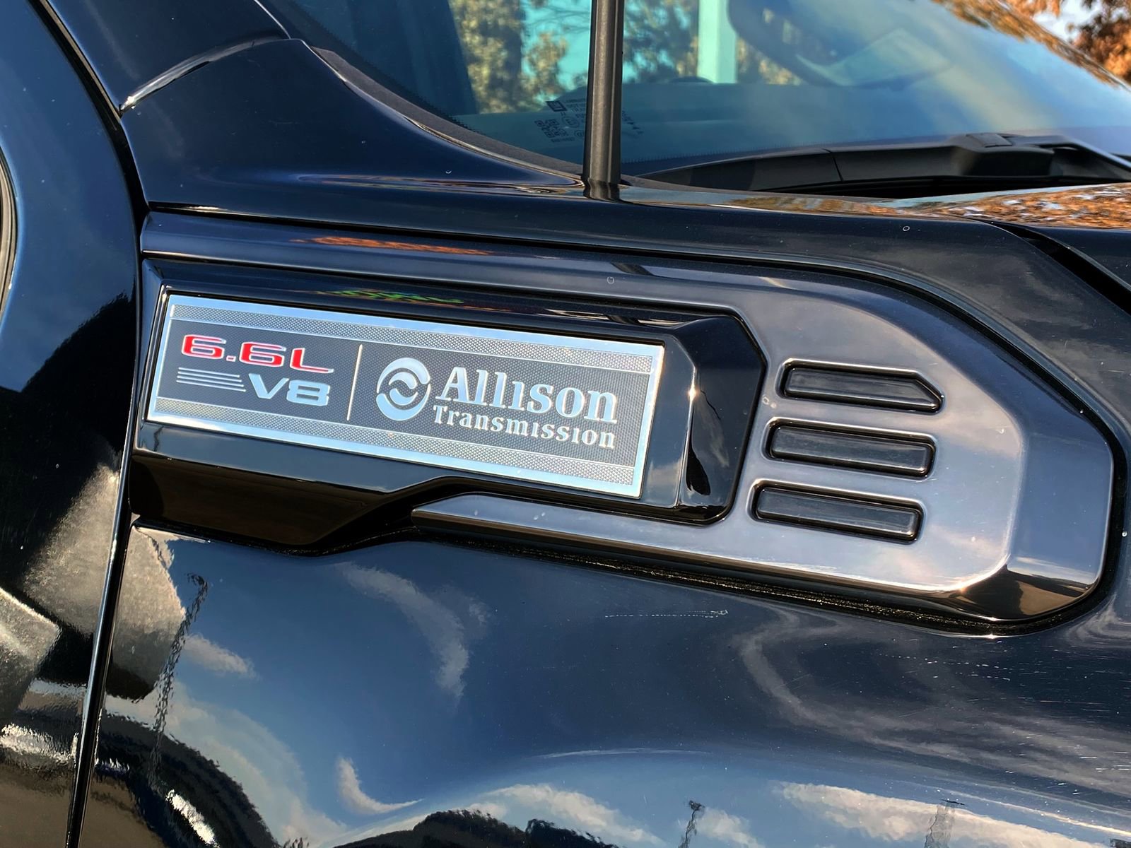 Used 2025 GMC Sierra 2500 AT4 w/ AT4 Preferred Package image 12