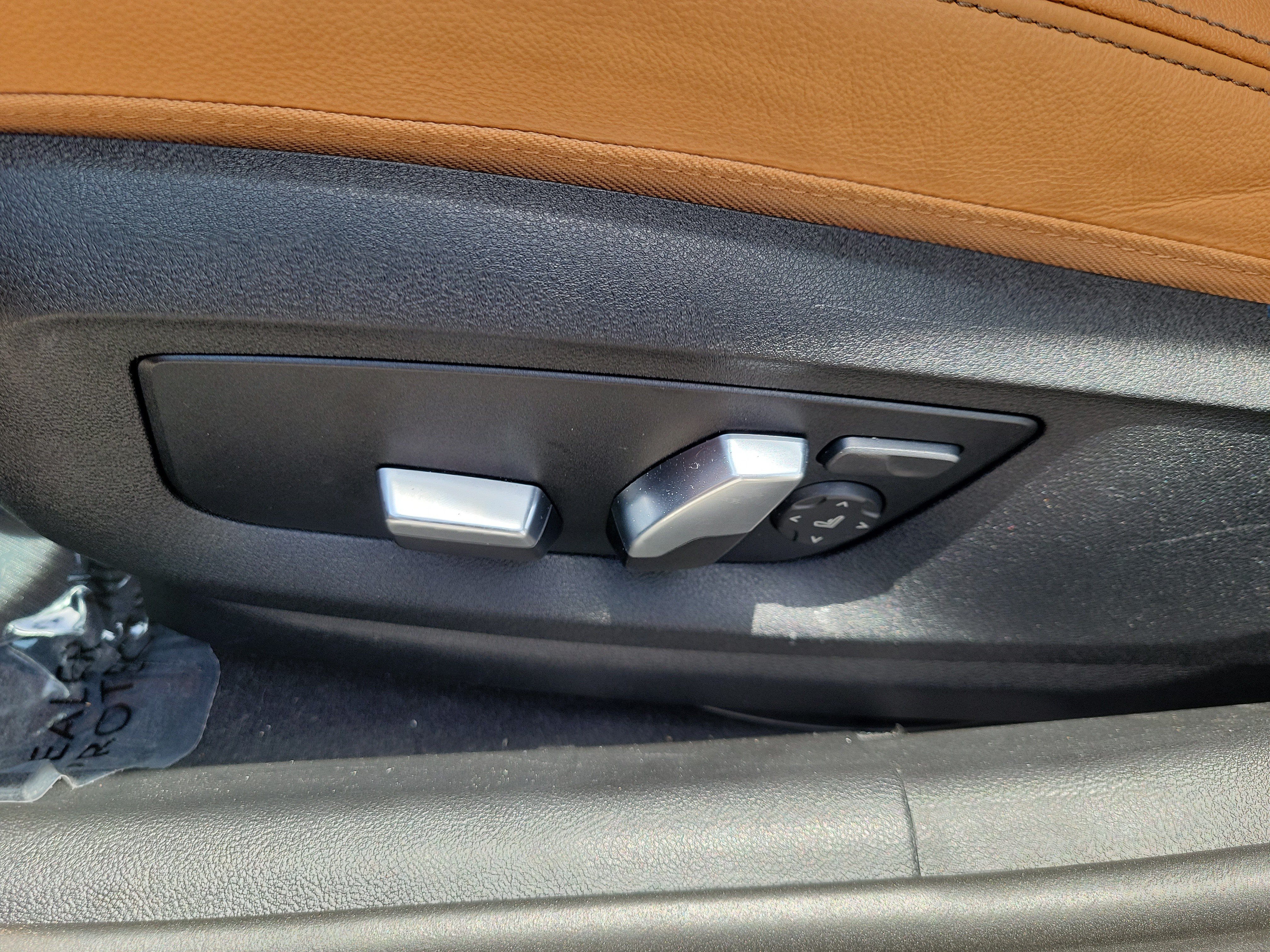 Used 2023 BMW 540i w/ M Sport Package RWD image 15