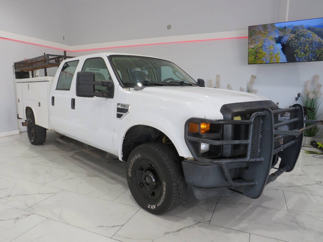 Used 2009 Ford F350 XL AWD/4WD image 1