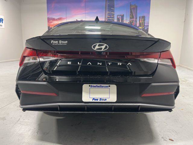New 2026 Hyundai Elantra Sport w/ Cargo Package image 25