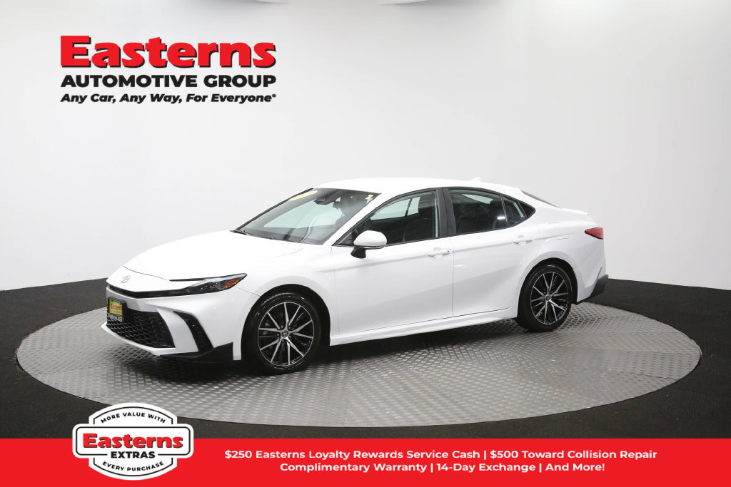 Used 2025 Toyota Camry SE FWD image 56