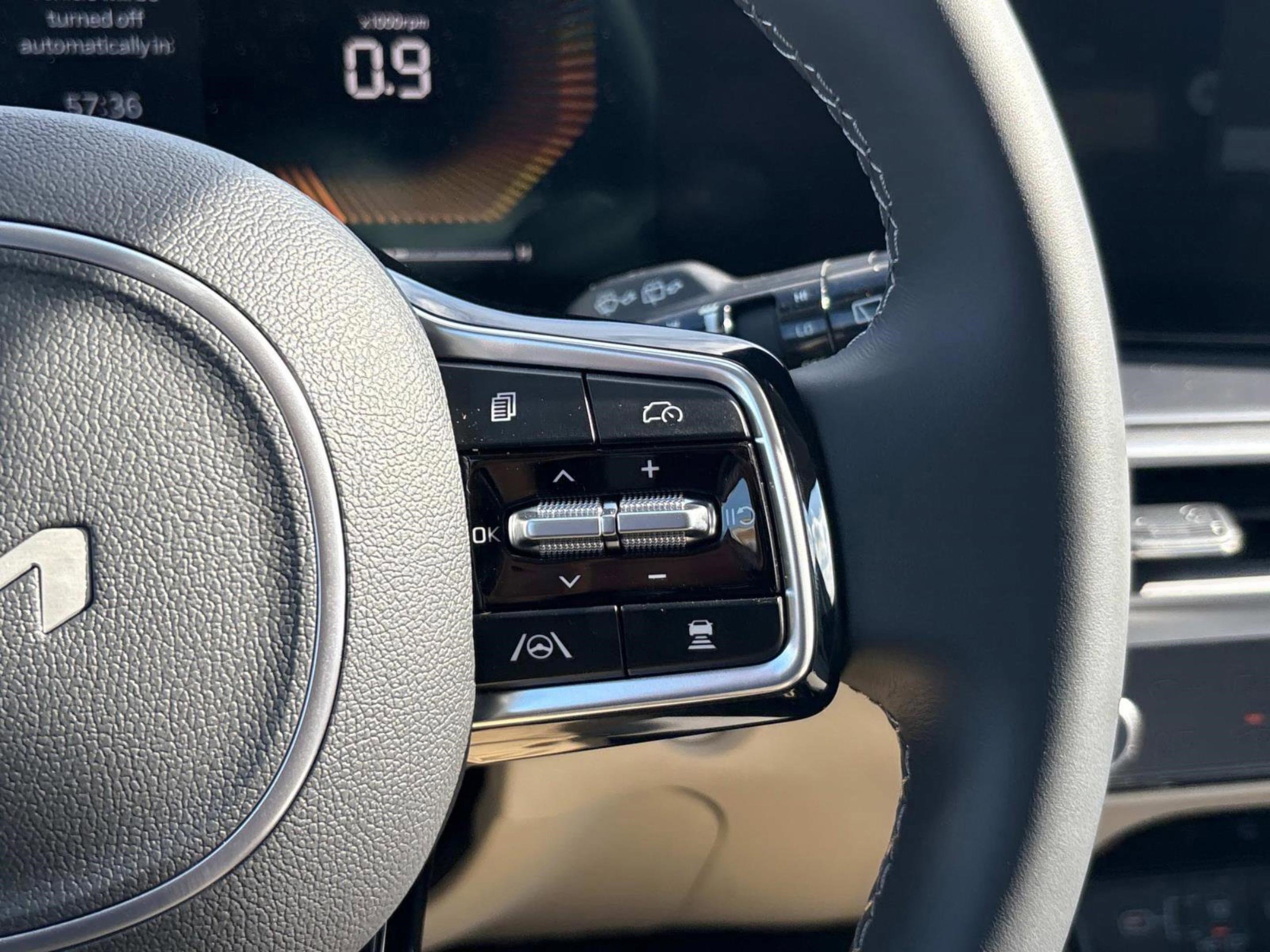 New 2025 Kia Sorento S w/ Panoramic Sunroof Package image 25