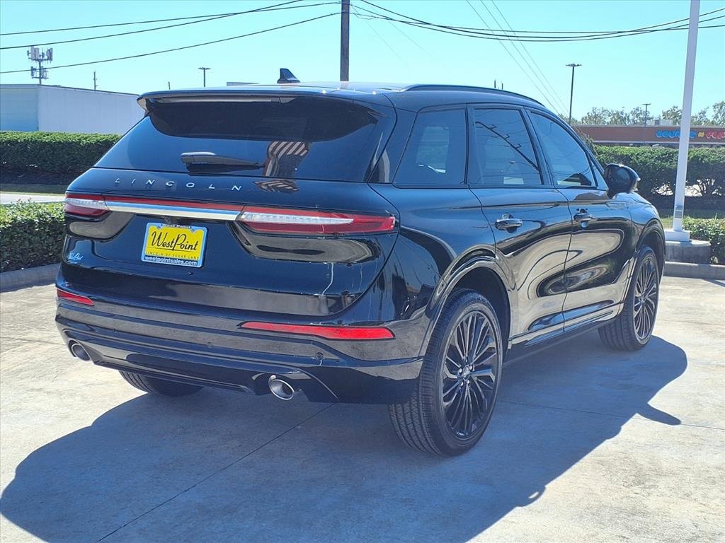 New 2026 Lincoln Corsair Premiere image 2