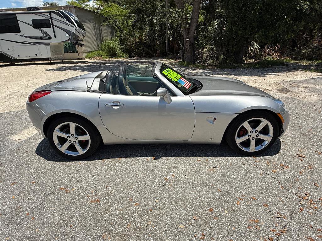 Used 2006 Pontiac Solstice Convertible w/ Premium Package image 14