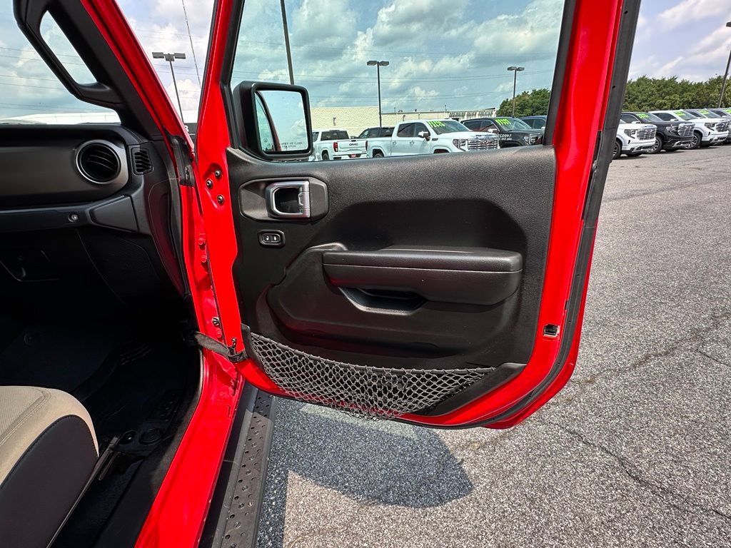 Used 2020 Jeep Gladiator Sport w/ Quick Order Package 24S AWD/4WD image 15