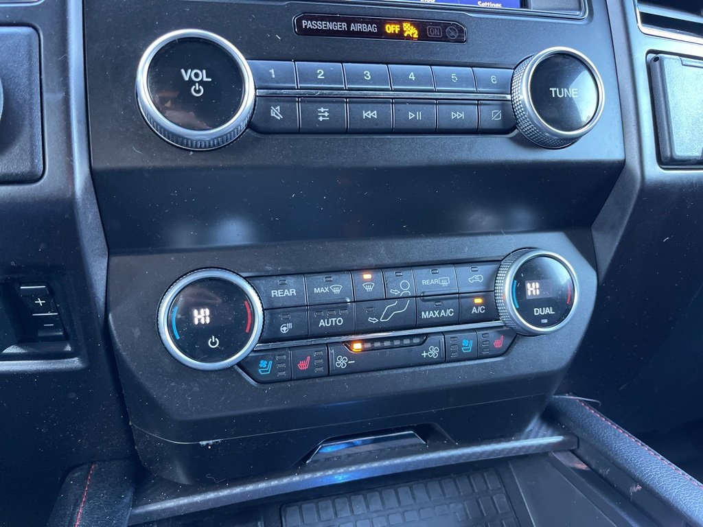 Used 2021 Ford Expedition Max Limited image 12