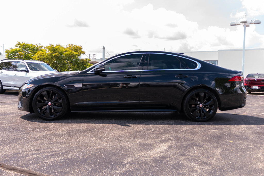 Used 2023 Jaguar XF R-Dynamic SE AWD/4WD image 2