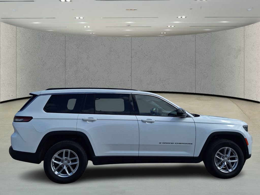 Used 2025 Jeep Grand Cherokee L Laredo w/ Luxury Tech Group I image 6