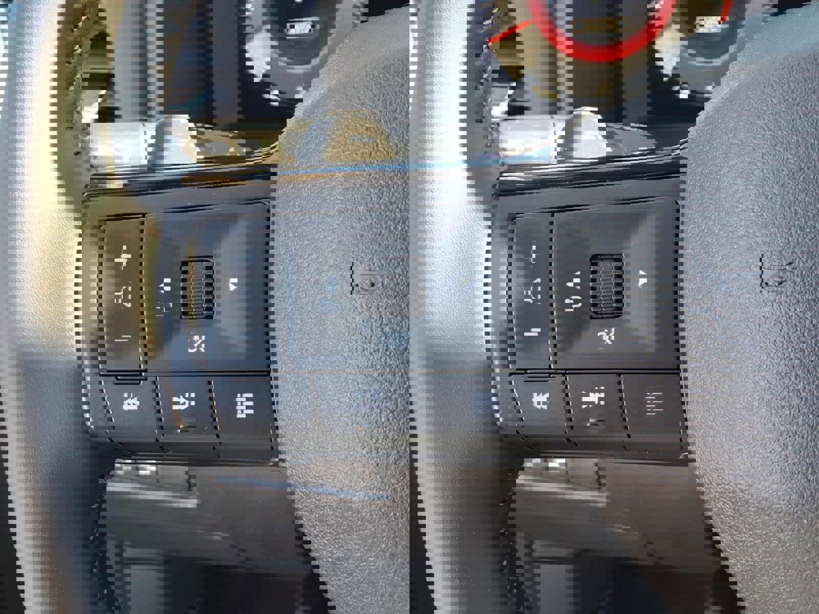 Certified 2026 Nissan Rogue SL image 10