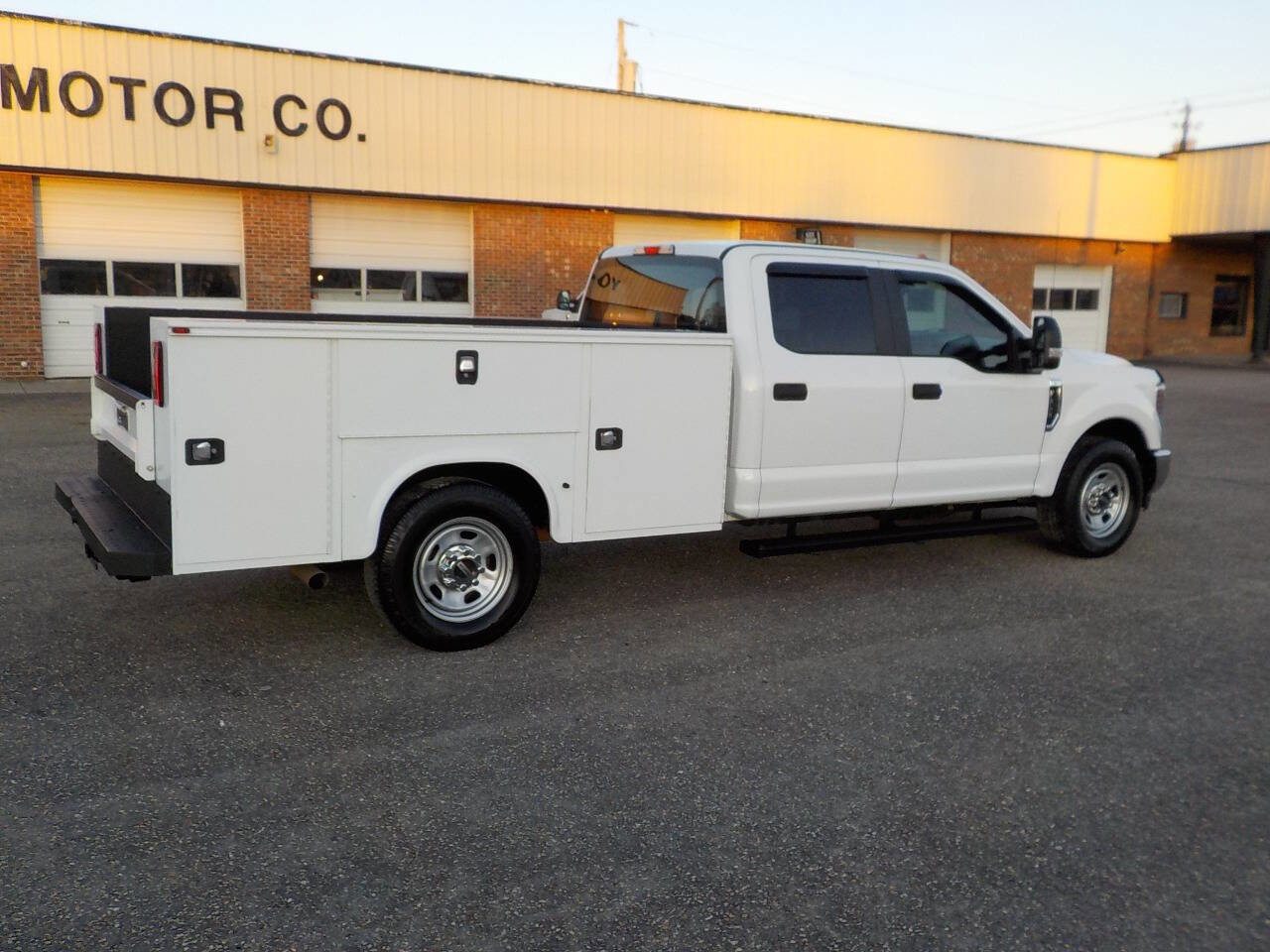 Used 2019 Ford F350 XL w/ Power Equipment Group image 6