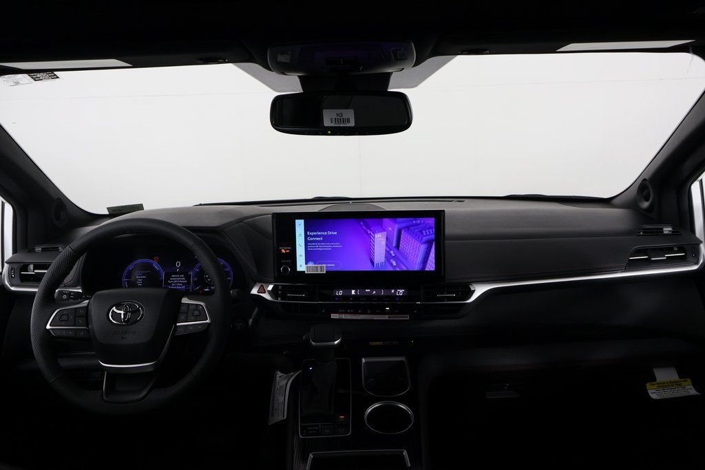 New 2026 Toyota Sienna XSE FWD image 4