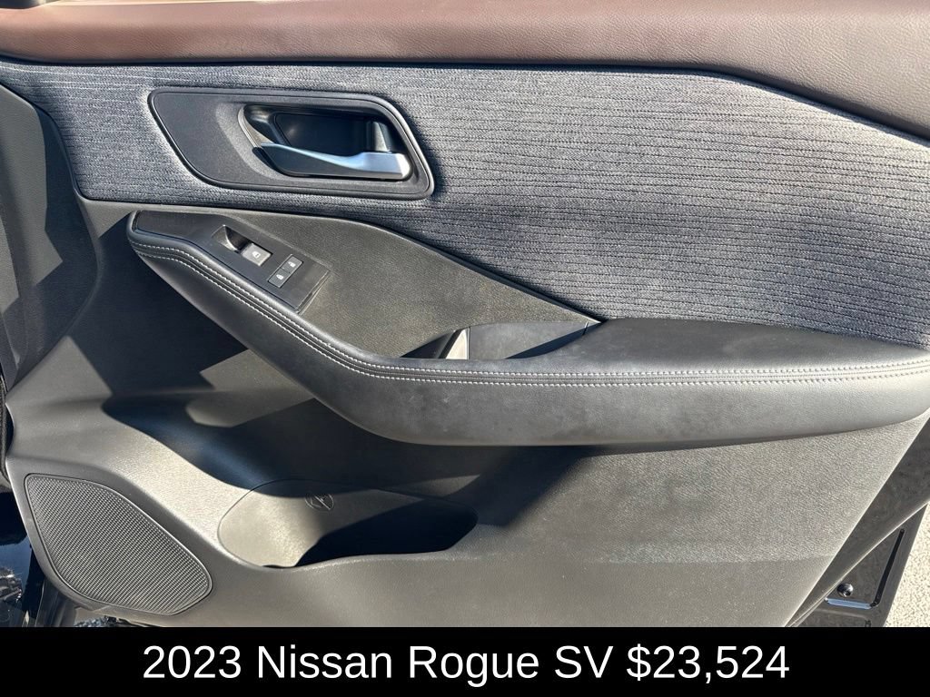 Used 2023 Nissan Rogue SV AWD/4WD image 18