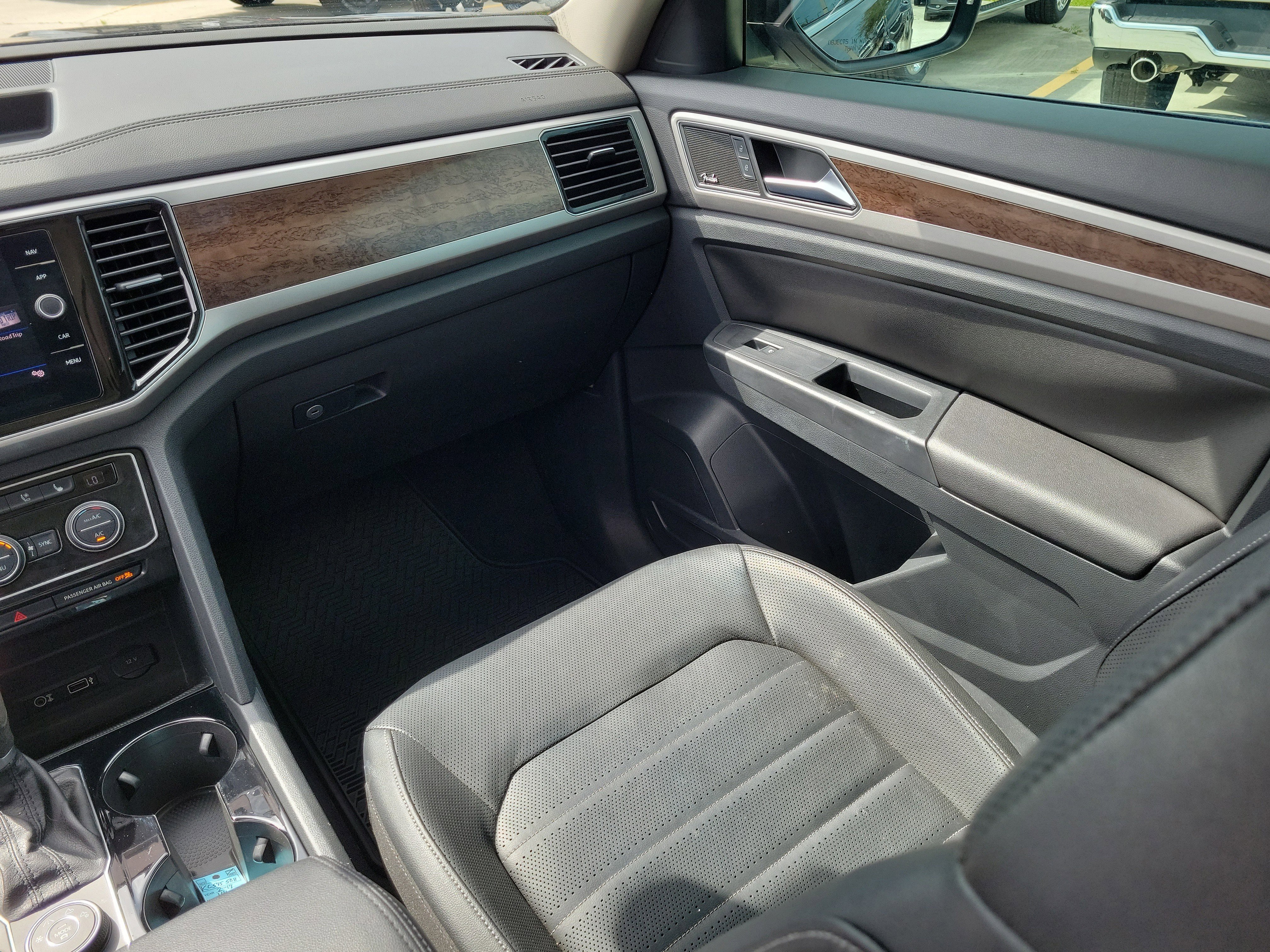 Used 2019 Volkswagen Atlas SEL Premium AWD/4WD image 18
