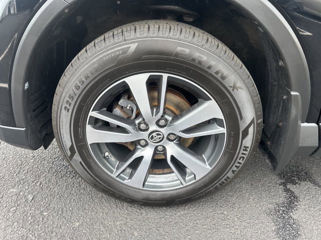 Used 2018 Toyota RAV4 XLE w/ Plus Extra Value Package AWD/4WD image 27