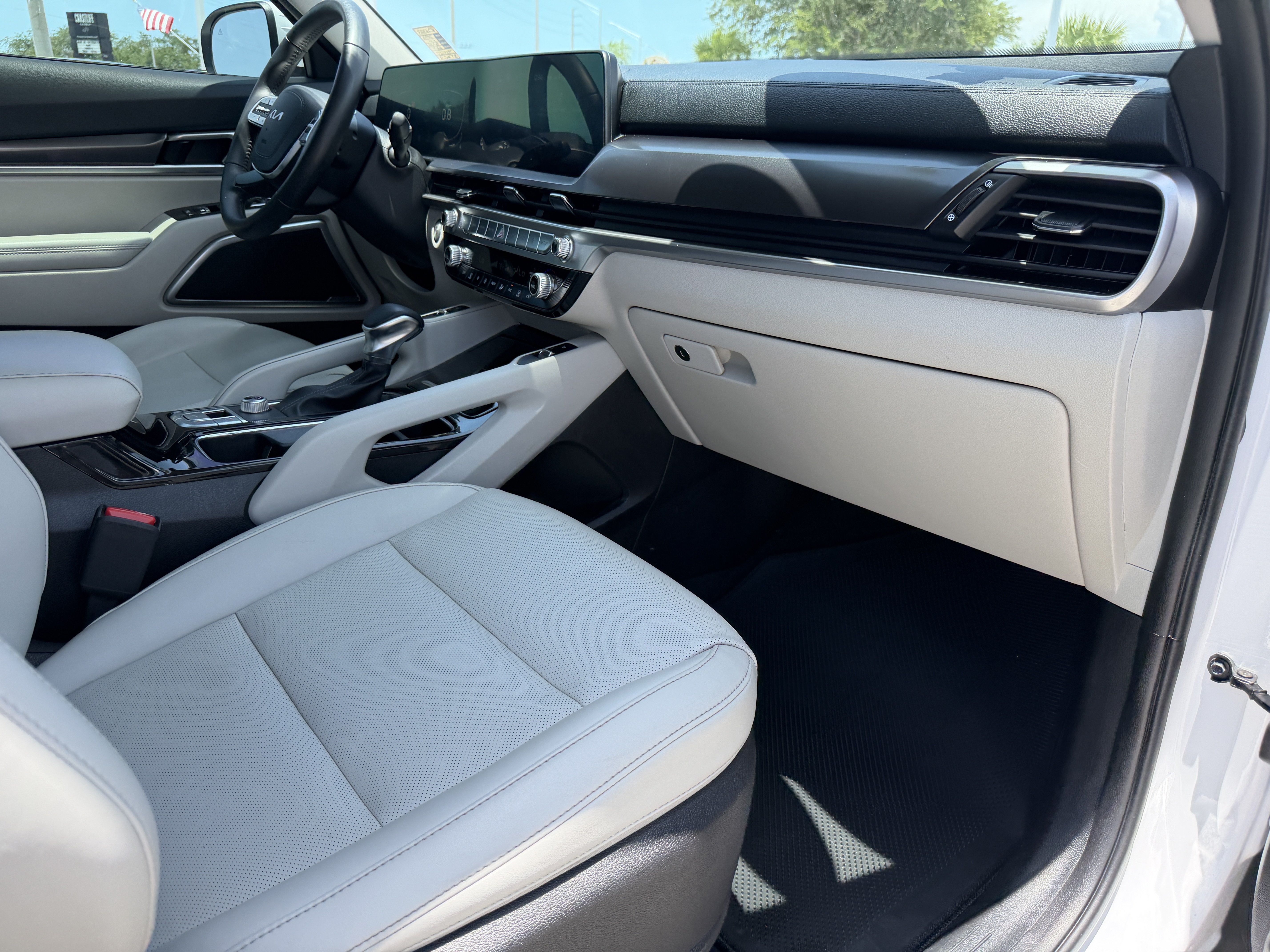 Certified 2024 Kia Telluride S FWD image 12