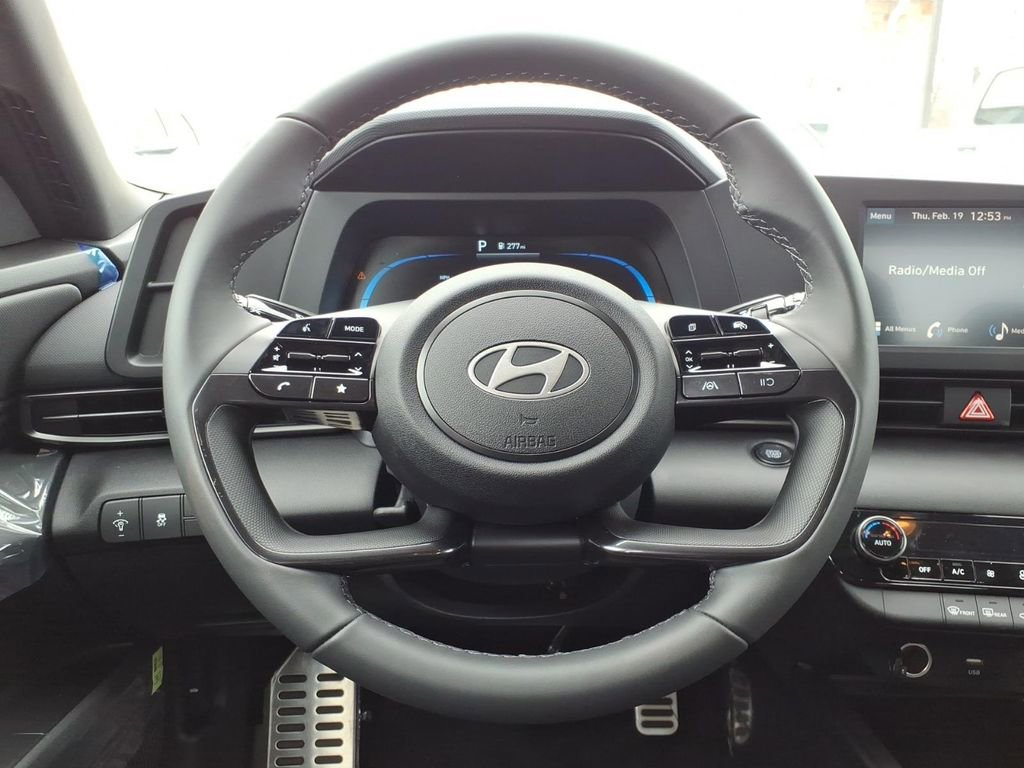 New 2025 Hyundai Elantra Sport image 12