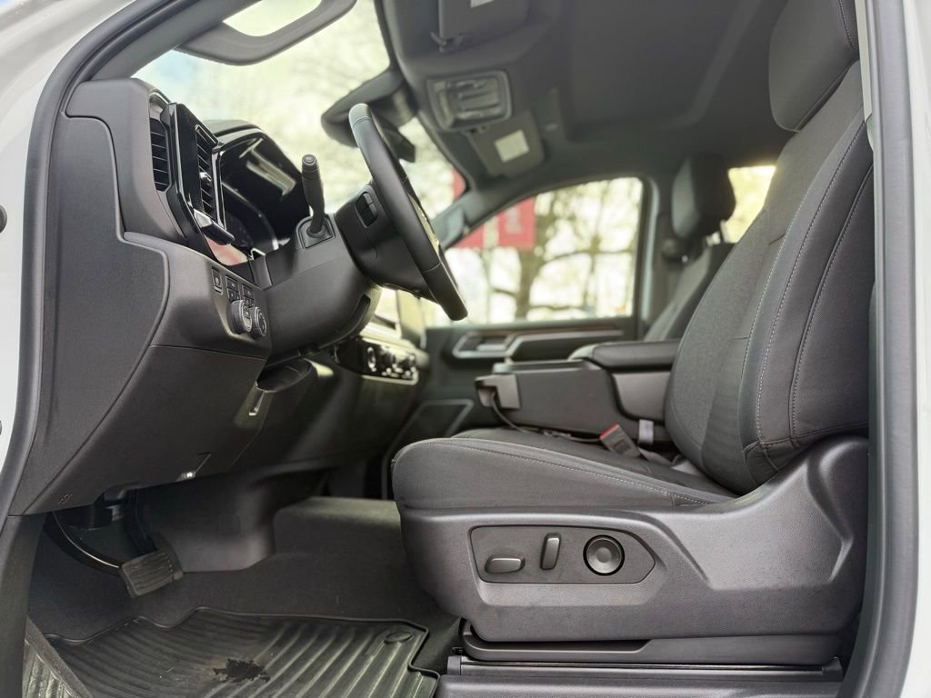 Used 2024 Chevrolet Silverado 1500 LT image 12