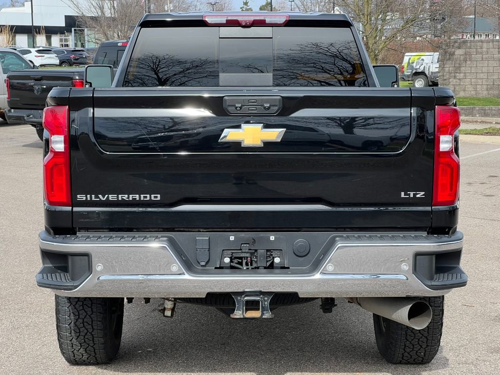 Certified 2022 Chevrolet Silverado 3500 LTZ w/ LTZ Premium Package image 51