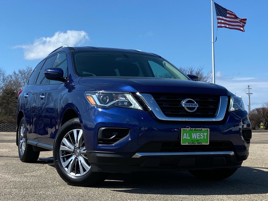 Used 2020 Nissan Pathfinder S image 2