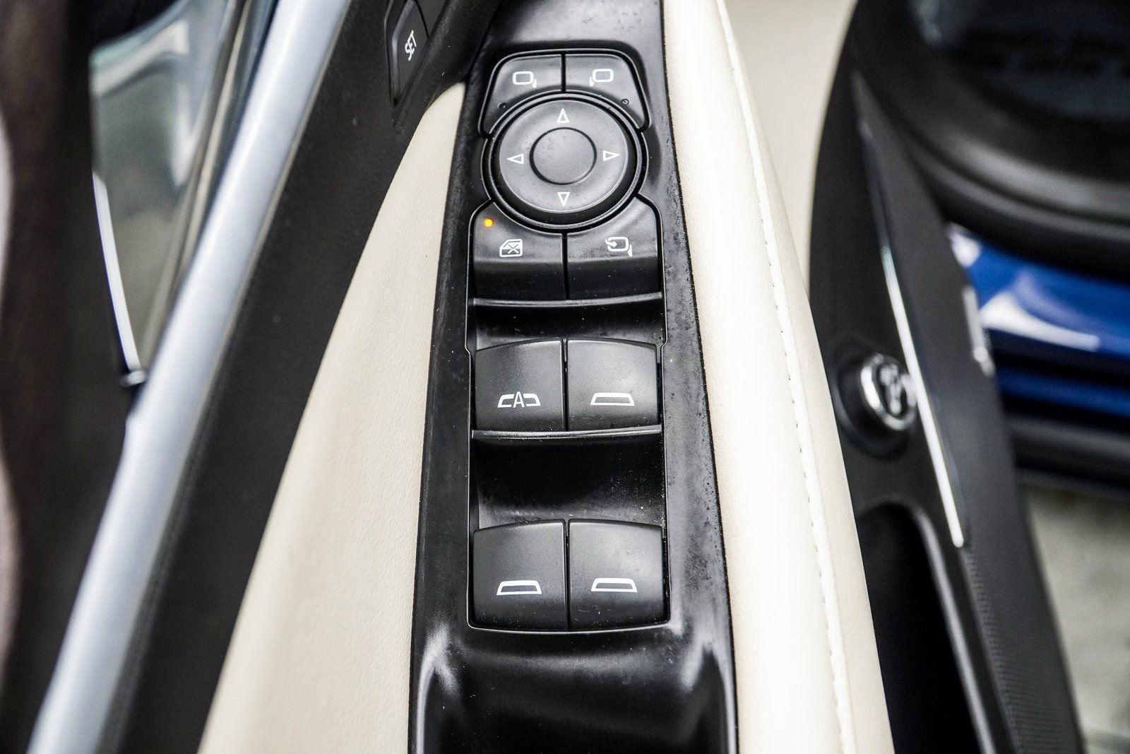 Used 2023 Buick Enclave Avenir image 35