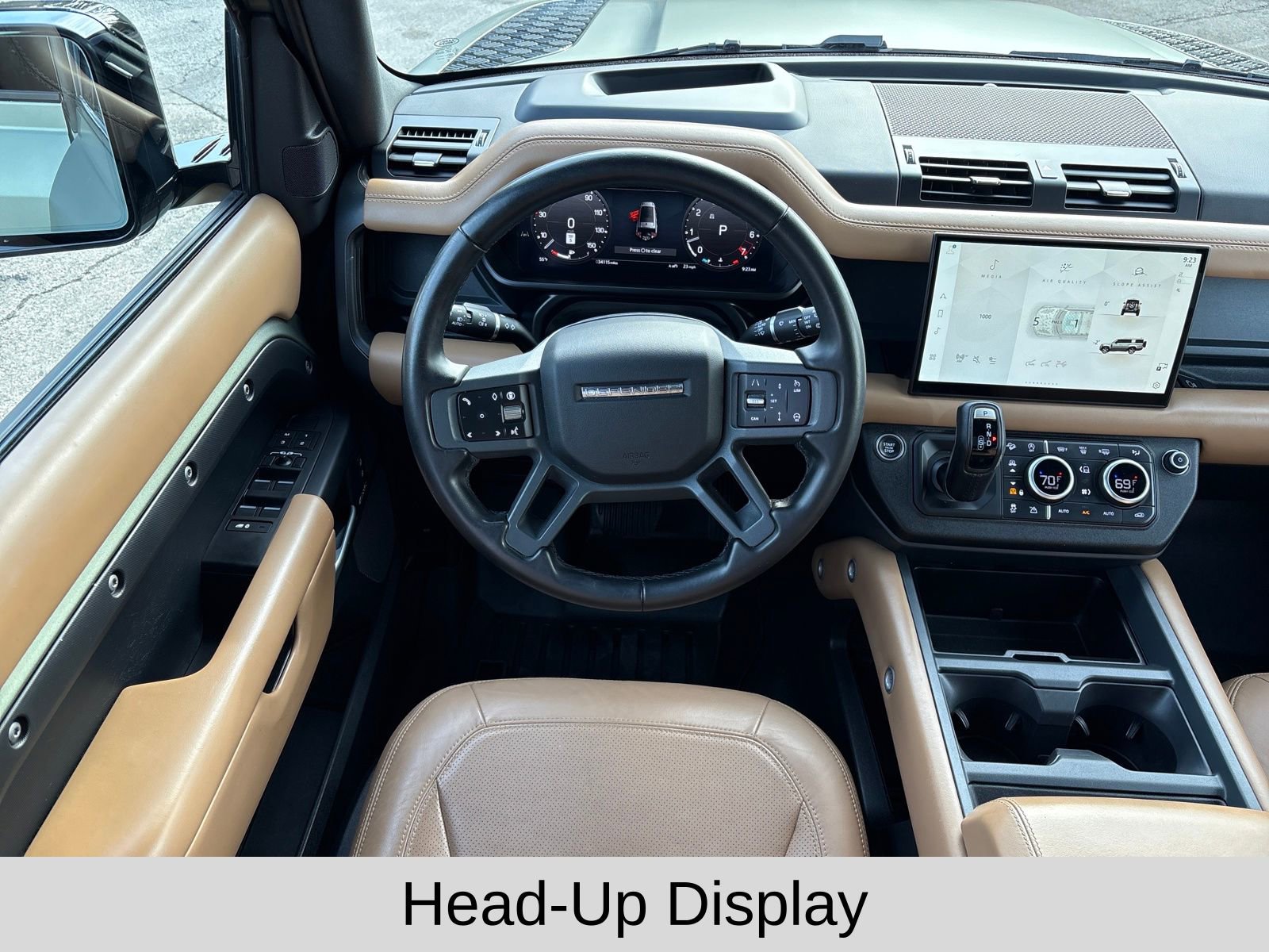 Used 2025 Land Rover Defender 130 X-Dynamic SE image 13