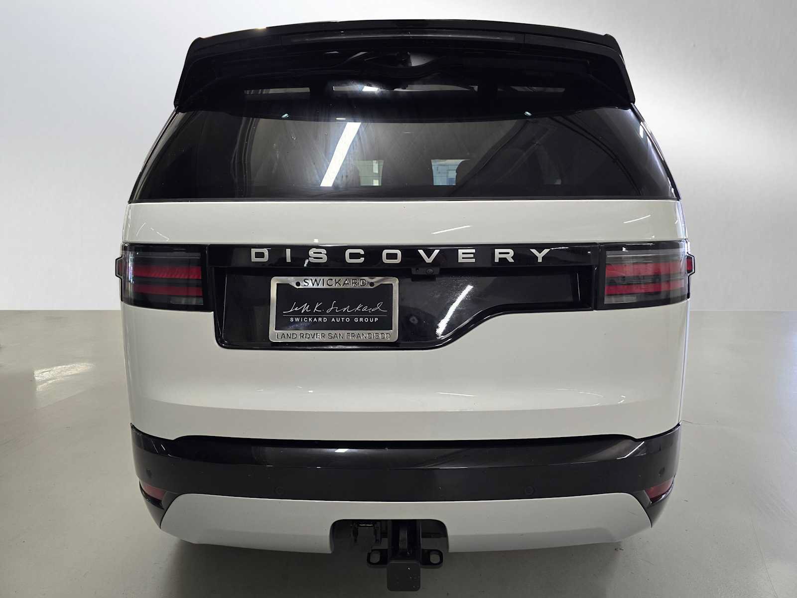 New 2026 Land Rover Discovery Limited Edition AWD/4WD image 4