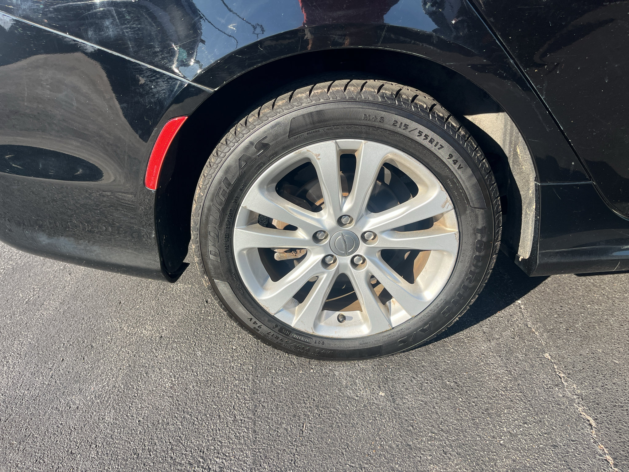 Used 2016 Chrysler 200 Limited w/ Convenience Group FWD image 18