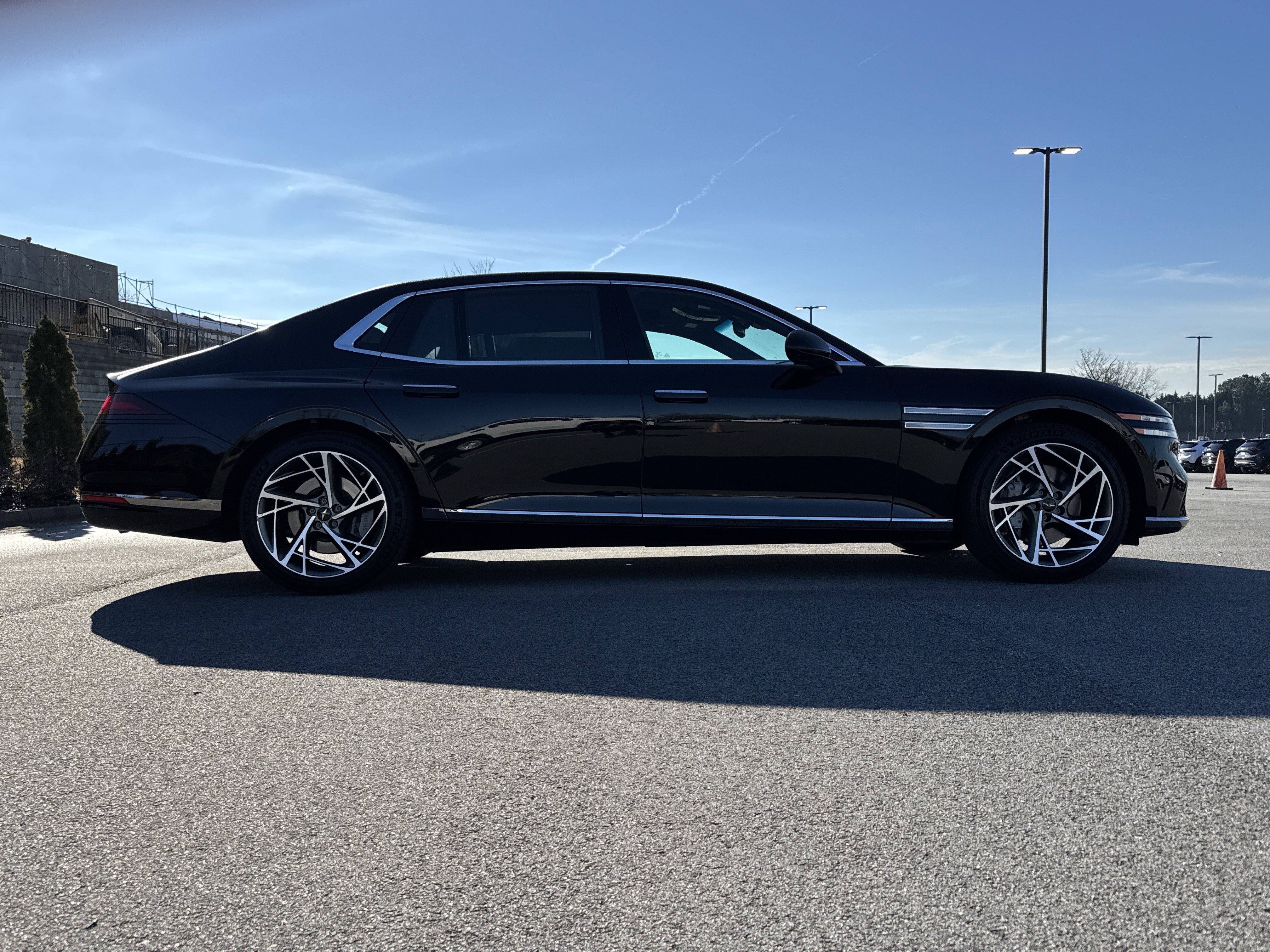 Used 2023 Genesis G90 3.5T image 11