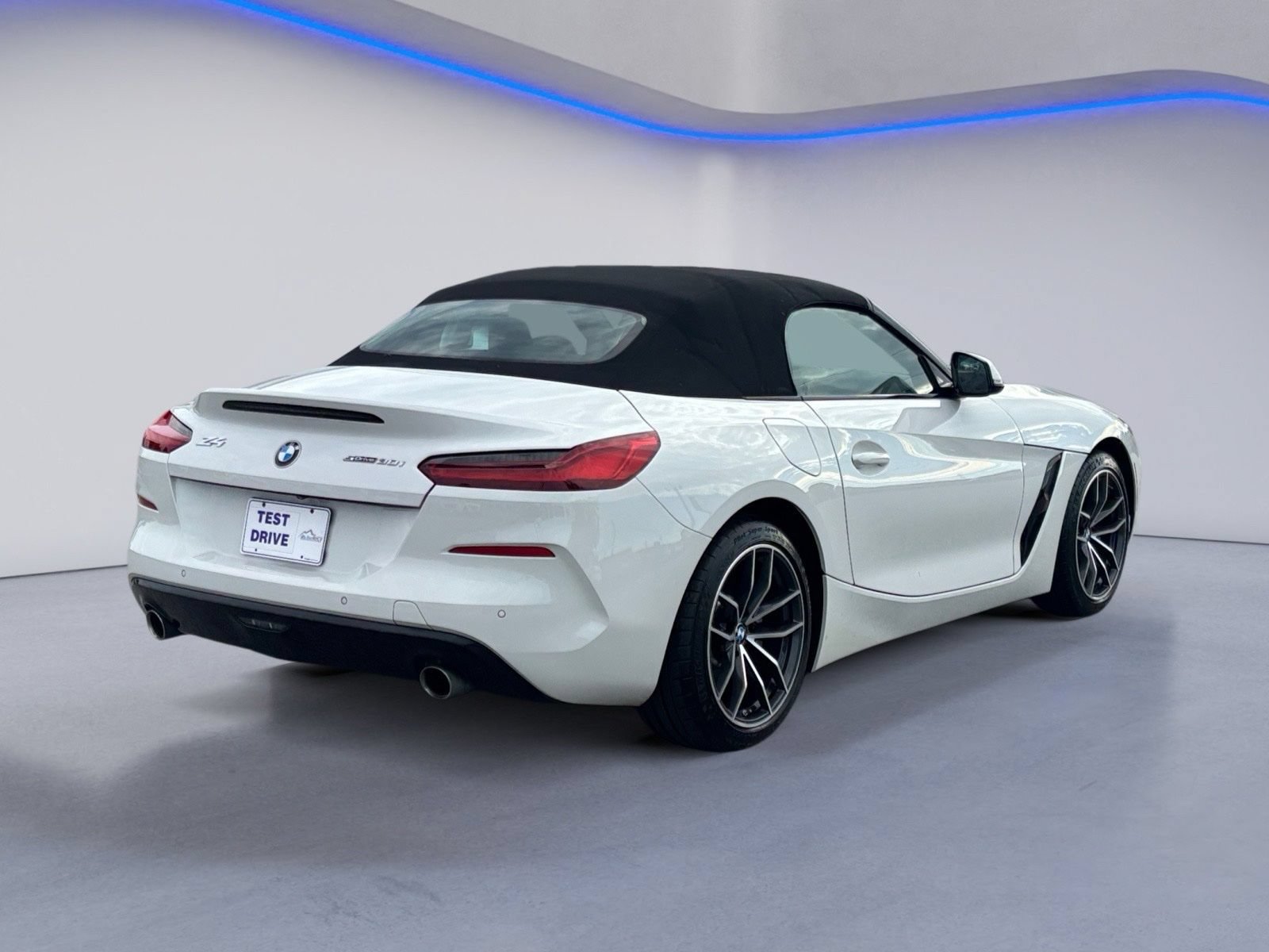Used 2022 BMW Z4 sDrive30i RWD image 3
