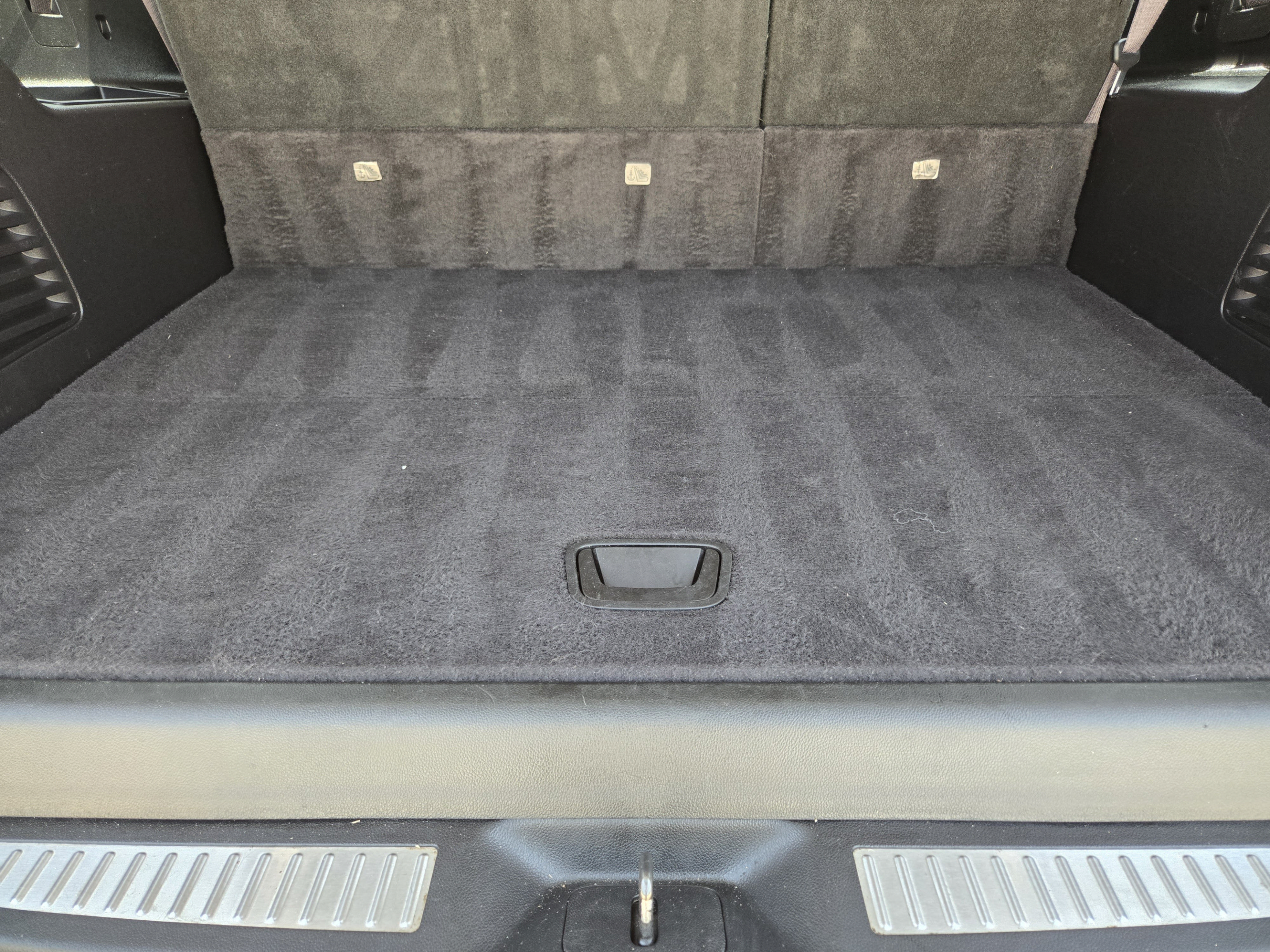 Used 2017 Chevrolet Suburban Premier RWD image 29
