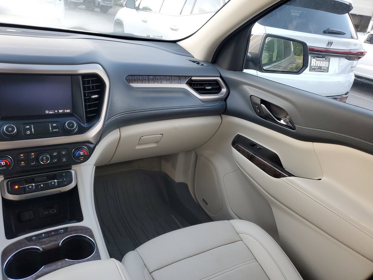 Used 2023 GMC Acadia Denali w/ Denali Technology Package FWD image 14