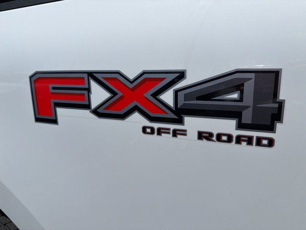 Used 2023 Ford F250 XLT w/ XLT Premium Package AWD/4WD image 17