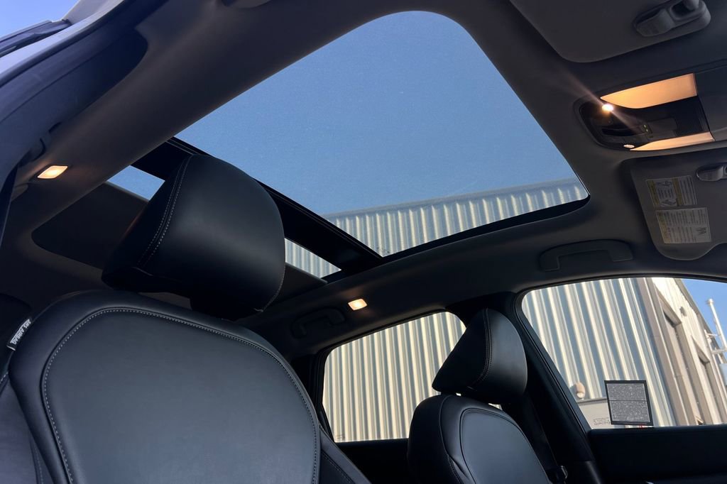 Used 2023 INFINITI QX50 Luxe image 17