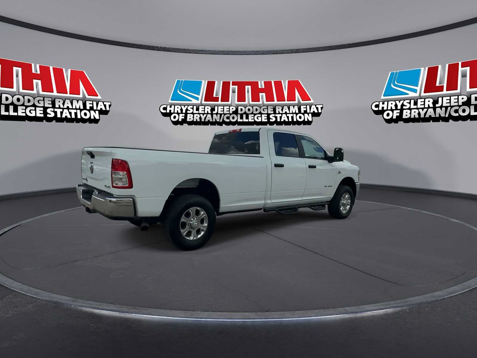 Used 2024 RAM 3500 Big Horn AWD/4WD image 8
