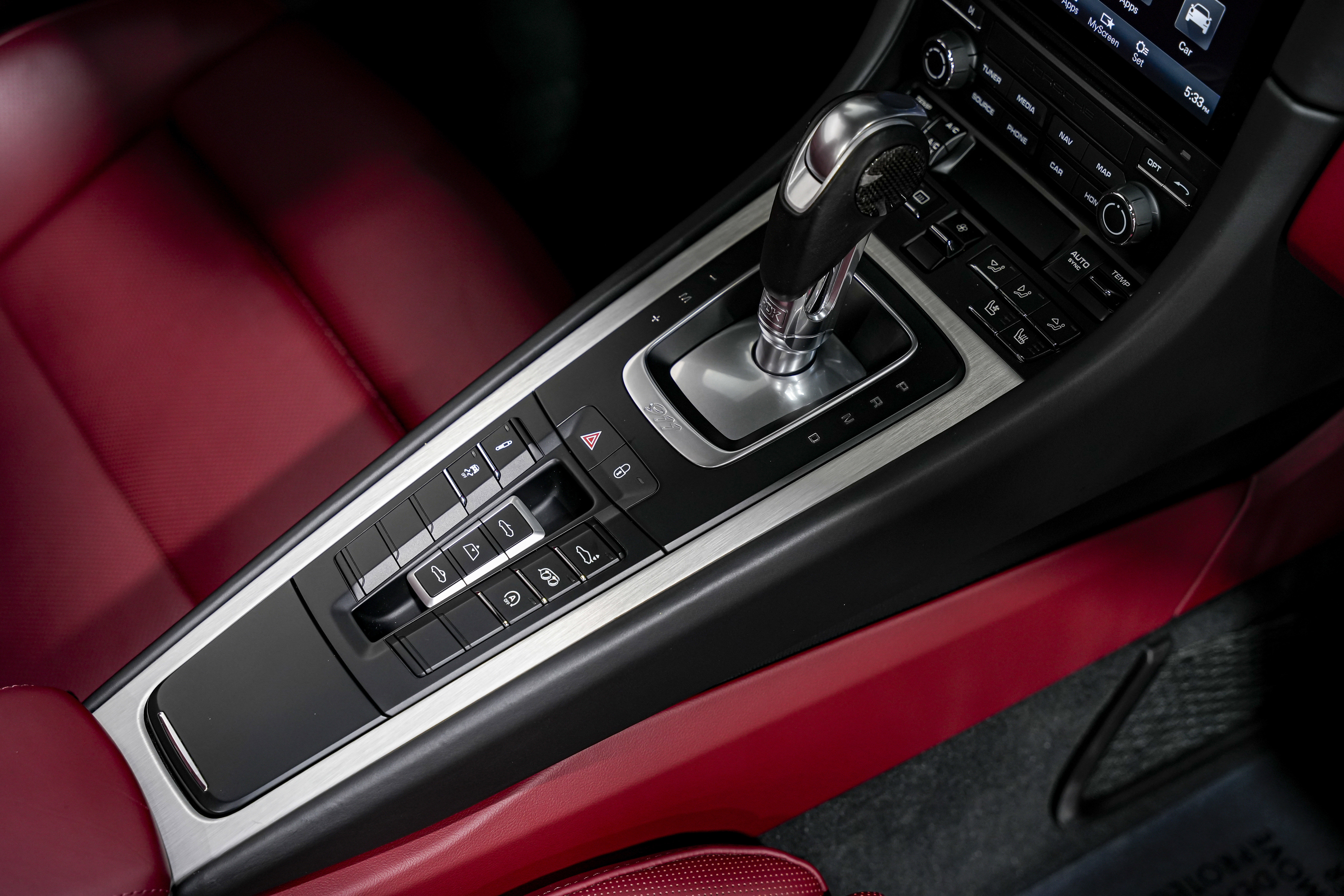 Used 2018 Porsche 911 Carrera GTS image 33