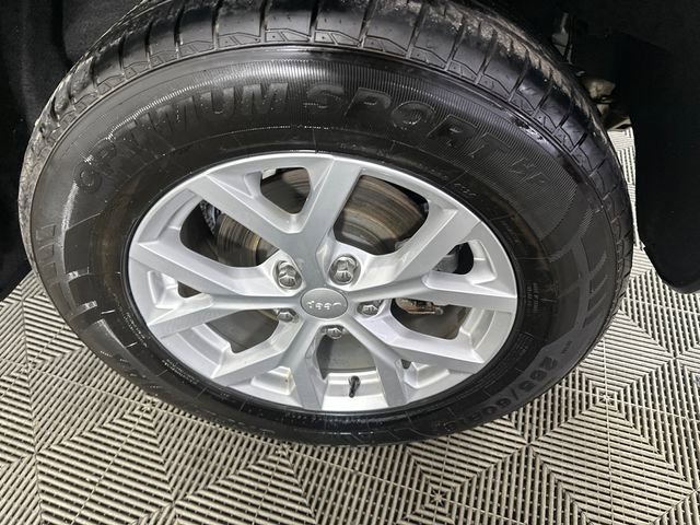 Certified 2023 Jeep Grand Cherokee Limited image 5