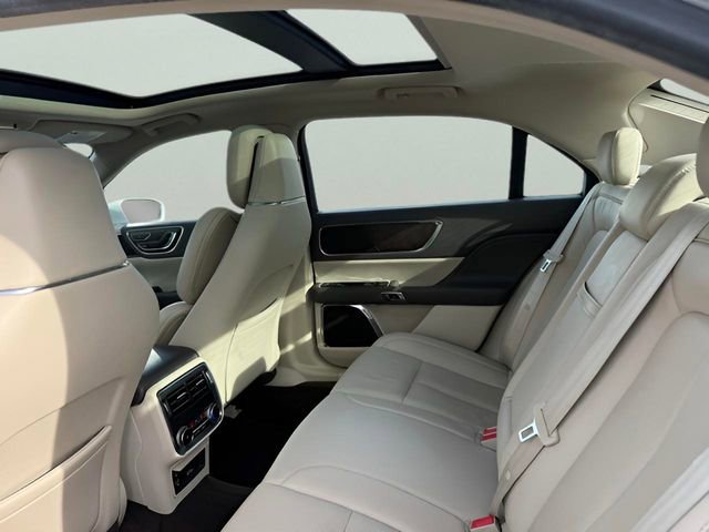 Used 2017 Lincoln Continental Reserve w/ Climate Package AWD/4WD image 11