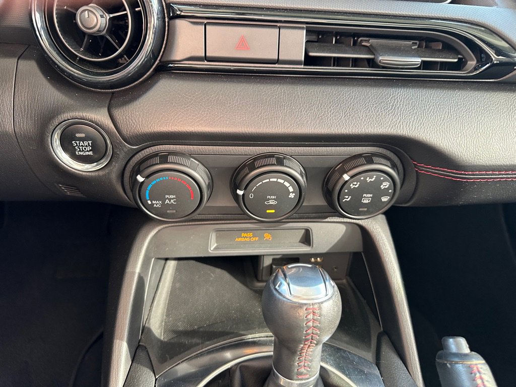 Used 2016 MAZDA MX-5 Miata Club RWD image 20