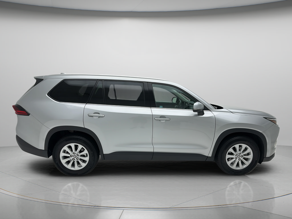 Used 2025 Toyota Grand Highlander AWD image 6