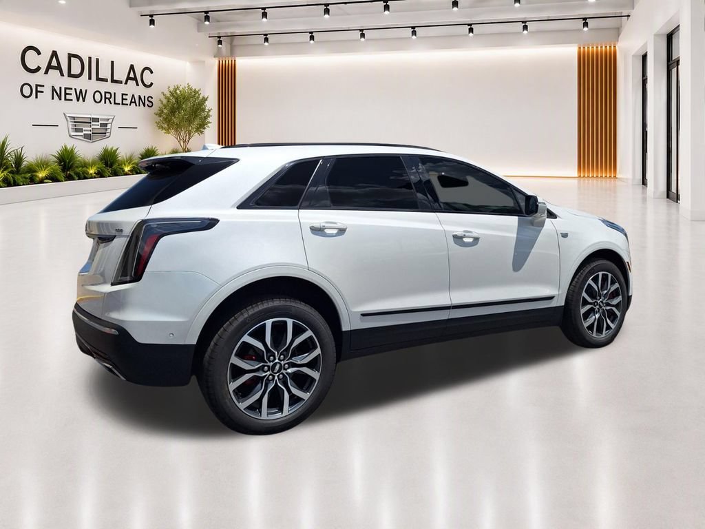New 2026 Cadillac XT5 Sportv w/ LPO, Onyx Lite Package AWD/4WD image 3