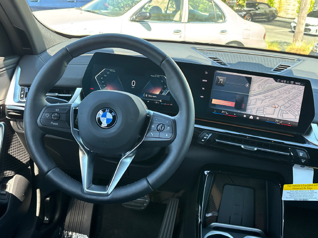 New 2026 BMW X2 xDrive28i AWD/4WD image 19
