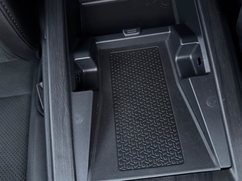 Used 2024 Nissan Ariya AWD image 24