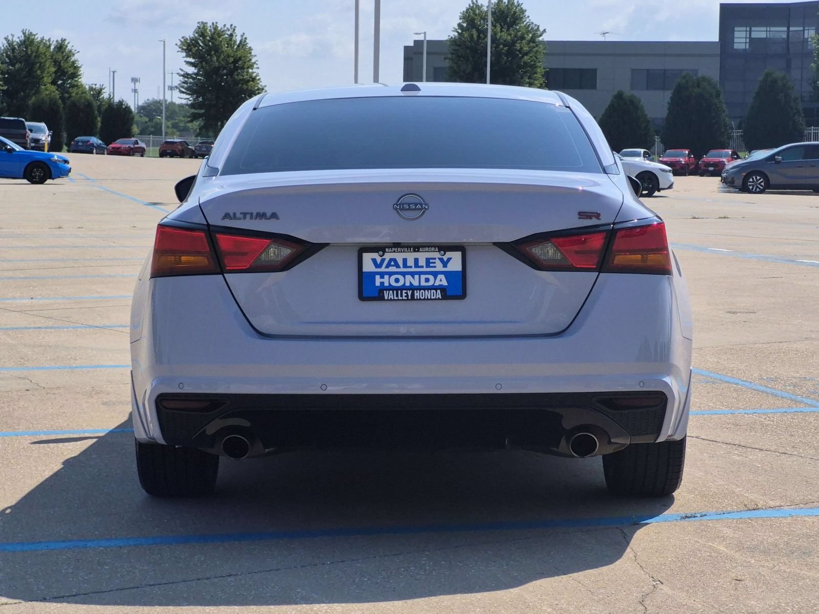 Used 2025 Nissan Altima 2.5 SR w/ SR Premium Package FWD image 7