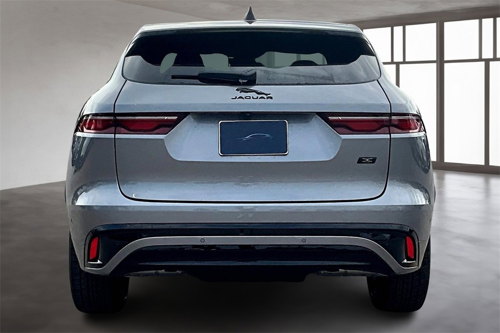 New 2026 Jaguar F-PACE R-Dynamic S image 4