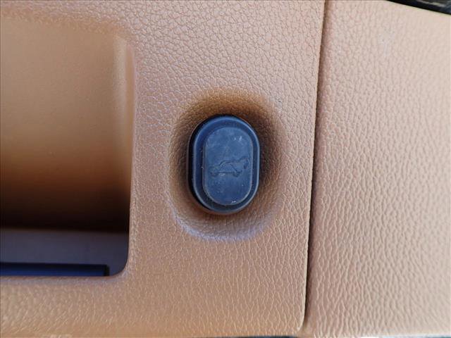 Used 2016 Cadillac Escalade ESV Platinum image 9