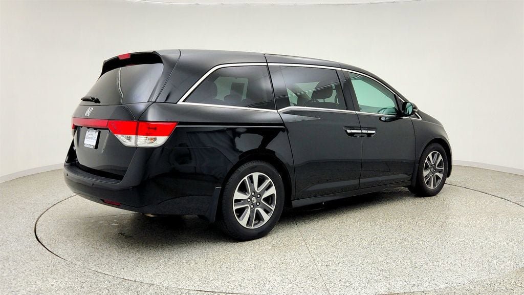 Used 2015 Honda Odyssey Touring image 5