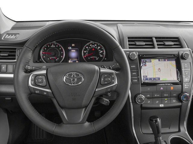 Used 2017 Toyota Camry SE w/ Moonroof Package FWD image 8