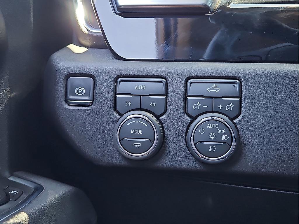 Used 2026 Chevrolet Silverado 1500 RST AWD/4WD image 13