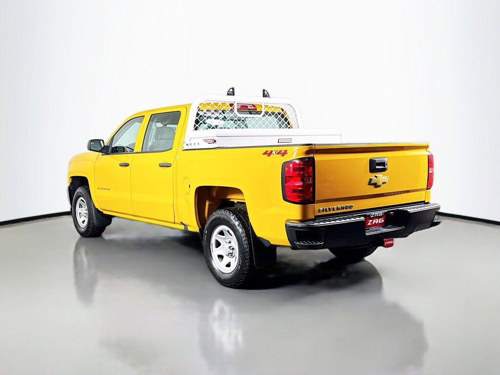 Used 2018 Chevrolet Silverado 1500 W/T w/ Trailering Package AWD/4WD image 3