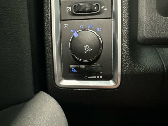 Used 2014 RAM 2500 SLT w/ Luxury Group AWD/4WD image 20